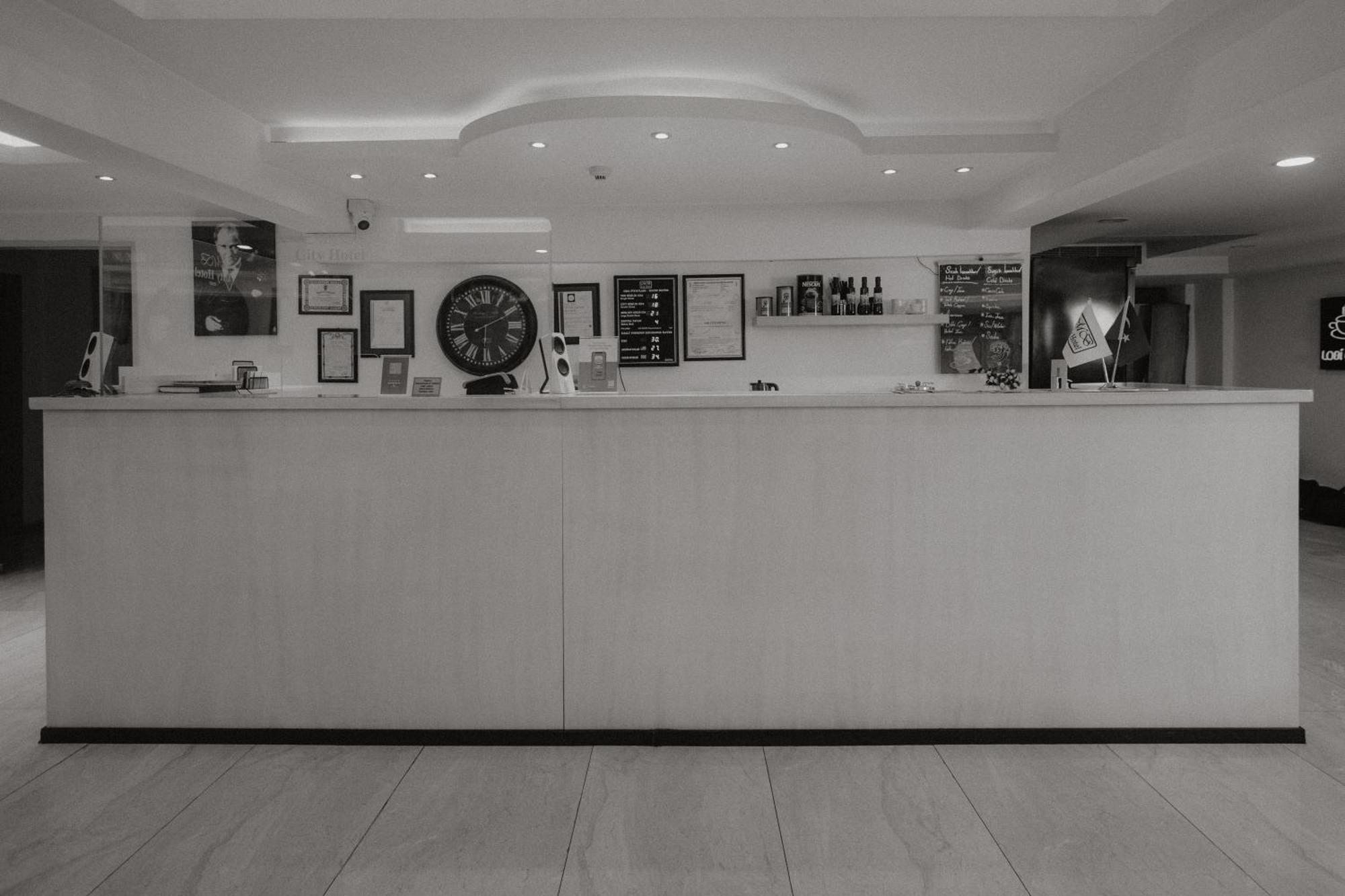 Mb City Hotel İzmir Buitenkant foto