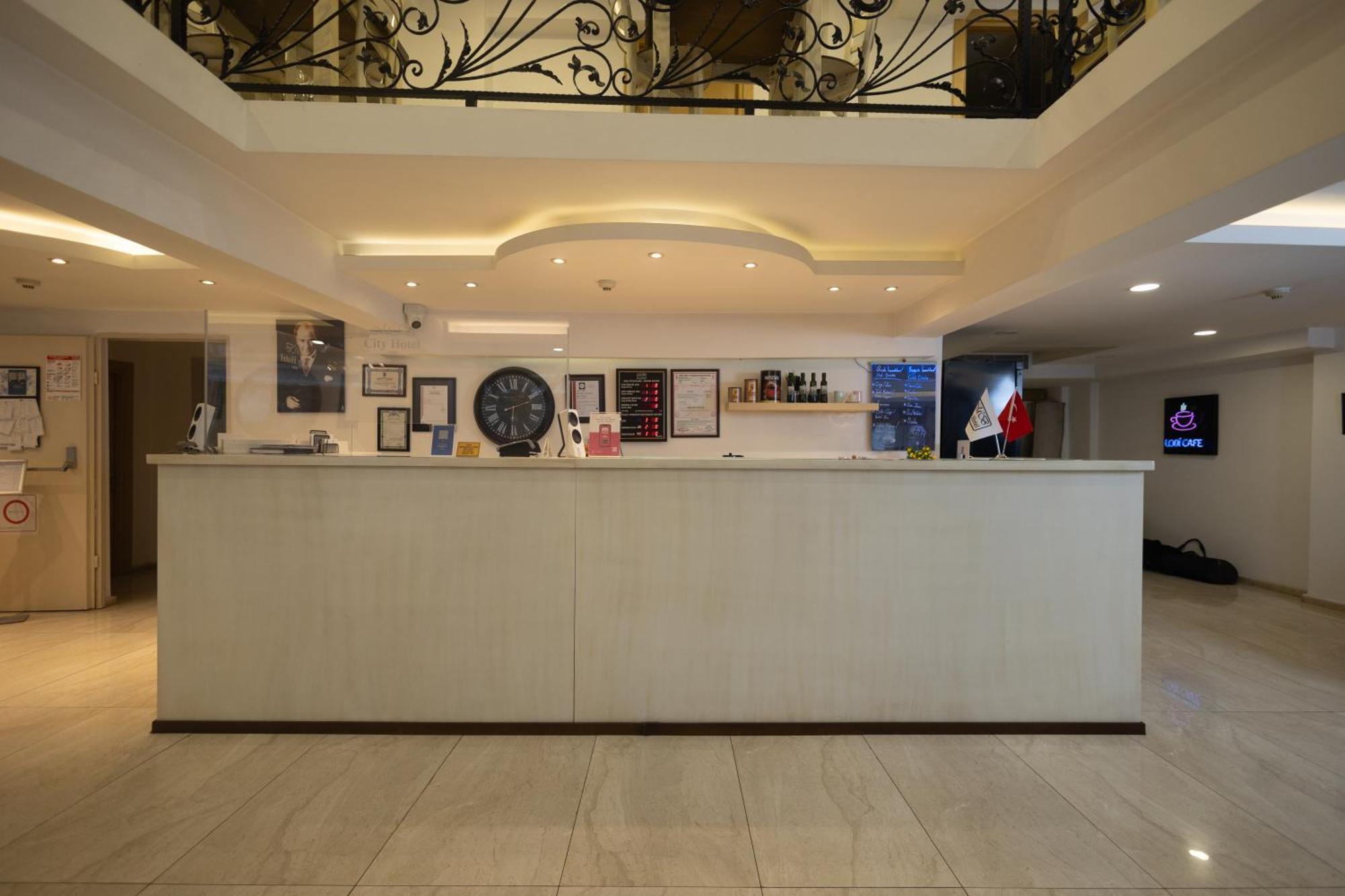 Mb City Hotel İzmir Buitenkant foto