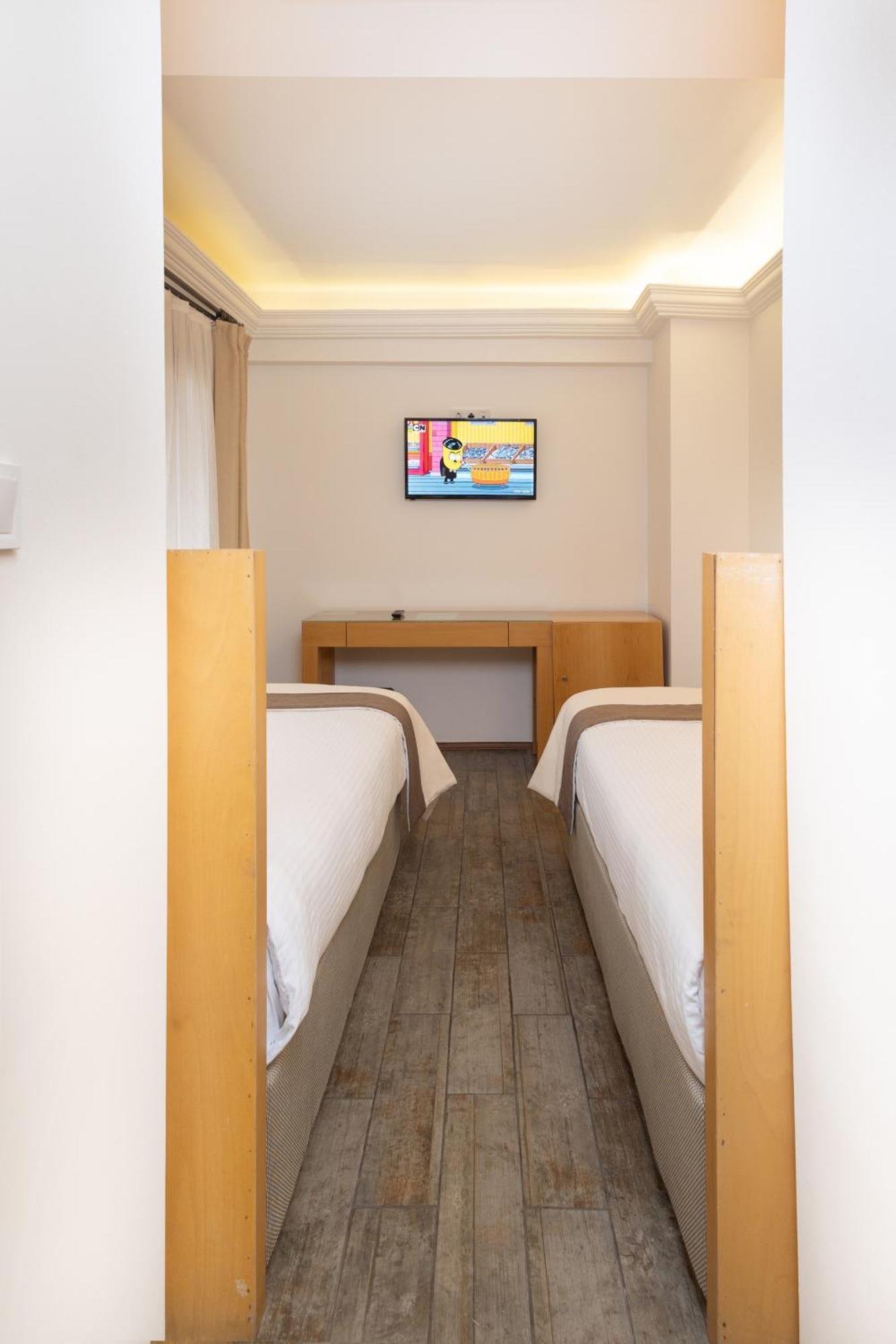 Mb City Hotel İzmir Buitenkant foto